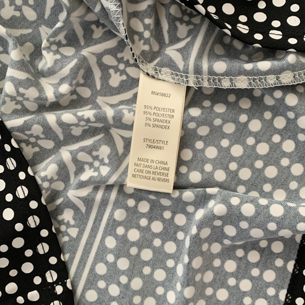 Max Studio / Size Large** - image 7